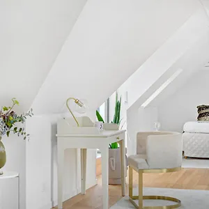 Sanders Regent - Adorable One-bedroom Near Square Apartment Copenhagen