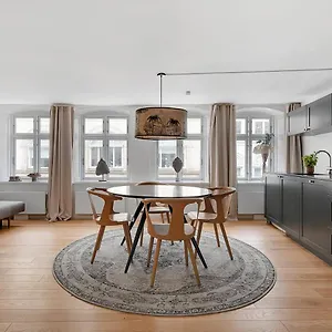 Sanders Regent - Endearing One-bedroom Near Square Apartment Copenhagen